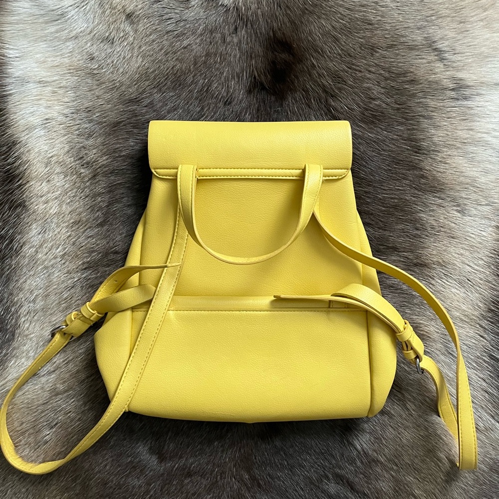 Zara Yellow Backpack - Picture 2 of 3